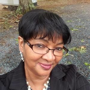 Meet your Posher, Lena